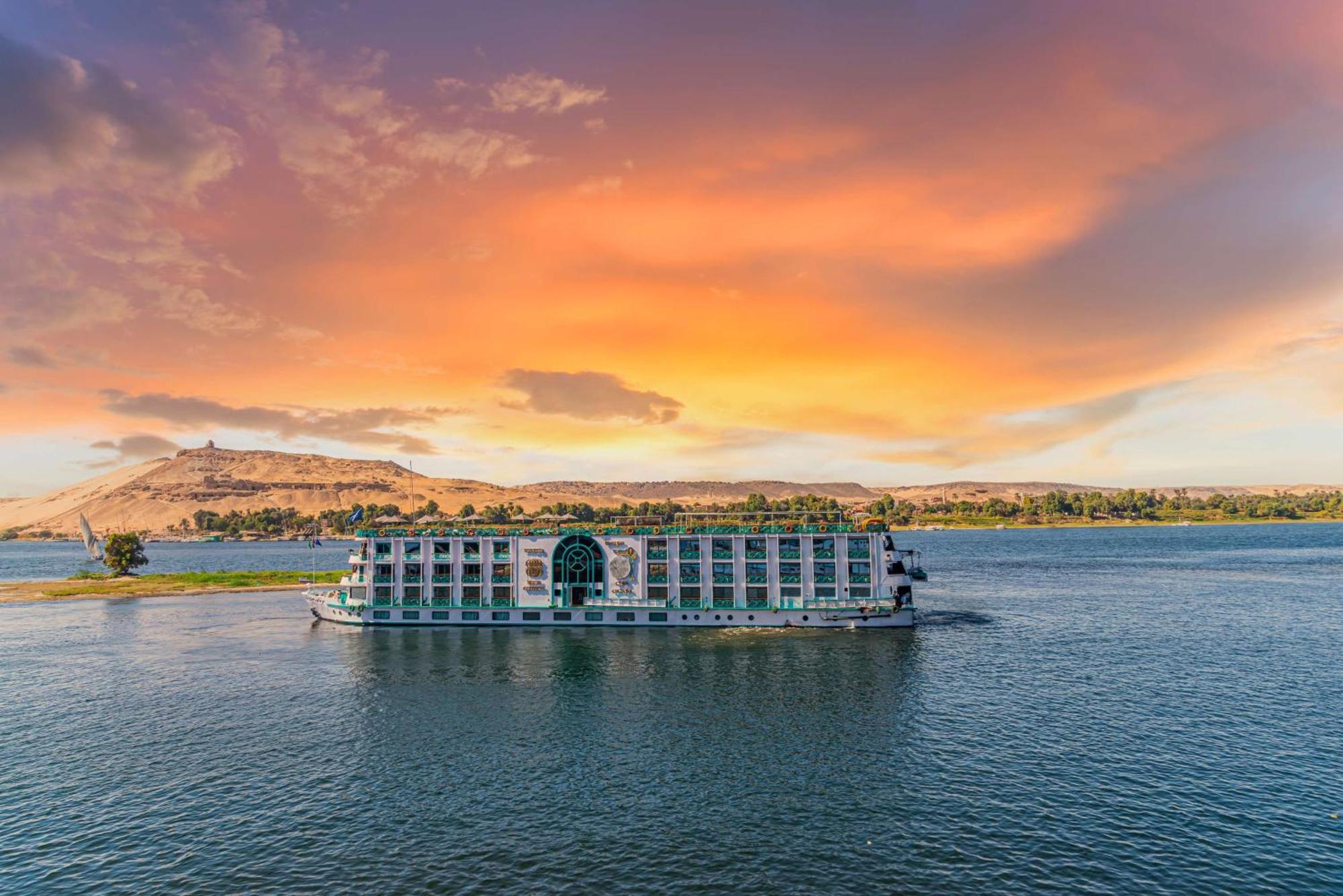 Hotel Sonesta Moon Goddess Cruise - From Aswan To Luxor - 03 & 07 Nights Every Friday Zewnętrze zdjęcie