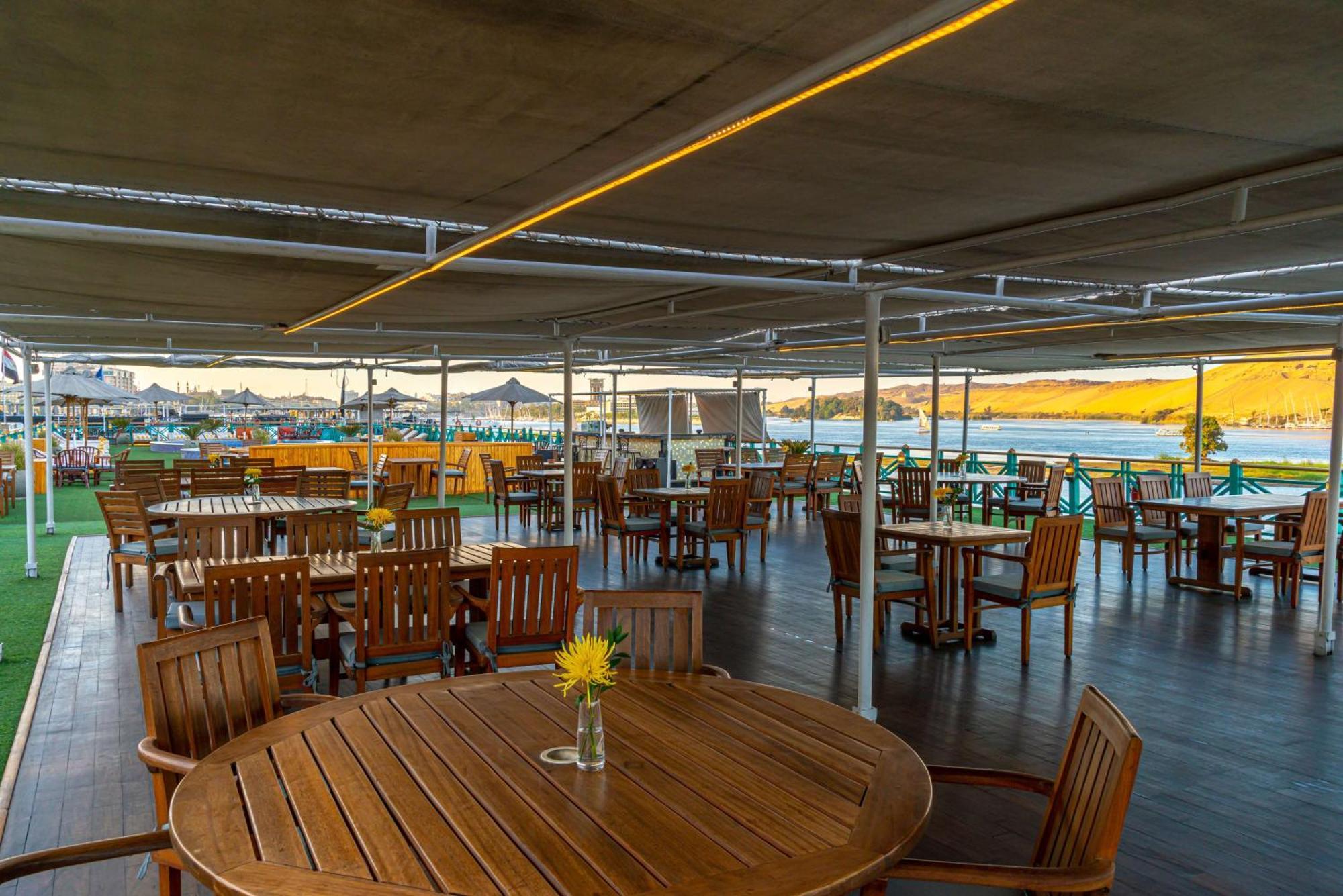 Hotel Sonesta Moon Goddess Cruise - From Aswan To Luxor - 03 & 07 Nights Every Friday Zewnętrze zdjęcie